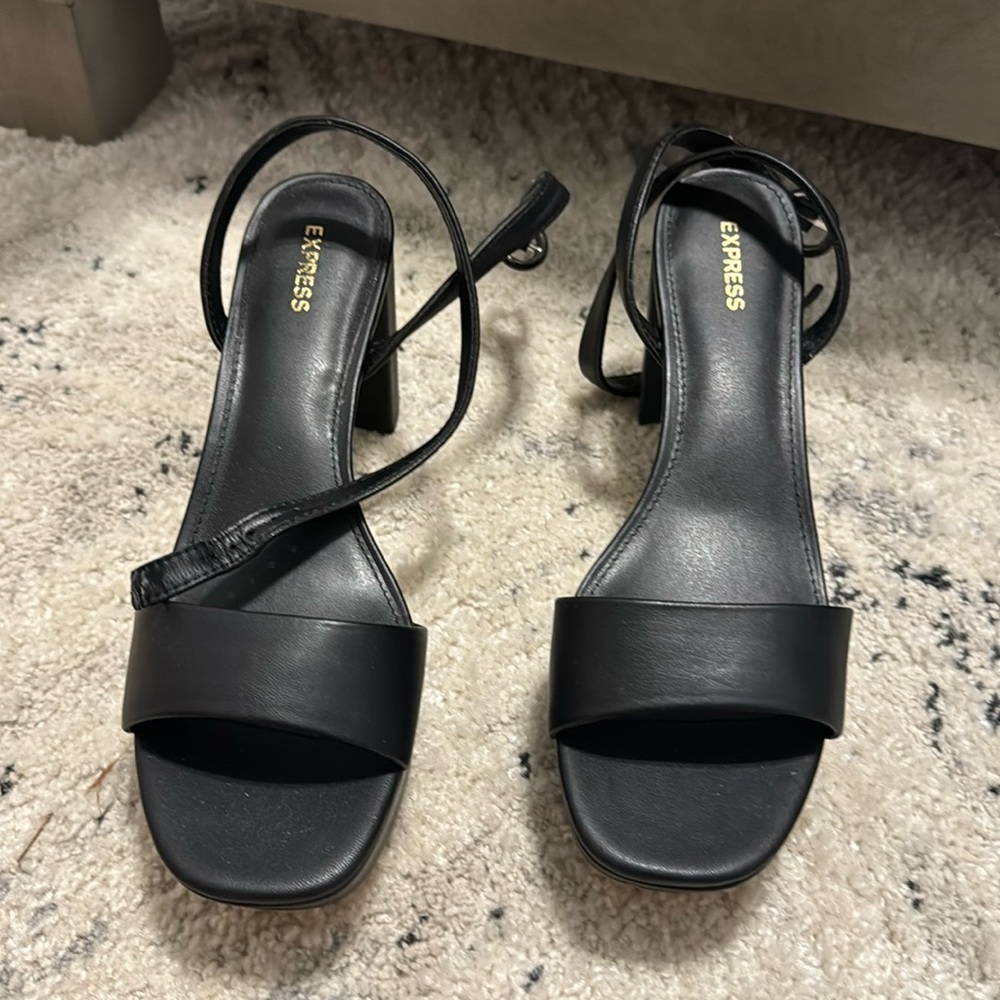 Express black synthetic leather platform heels in sz 10 4” heel